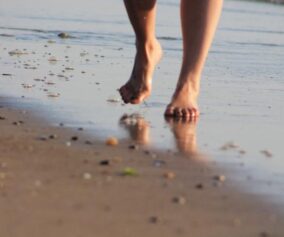 barefoot walking technique